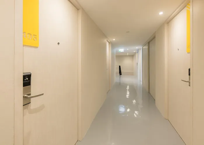 Hotel Yello Victory Monument