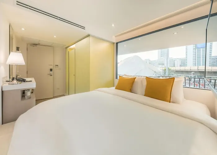 Yello Victory Monument Hotel 3*